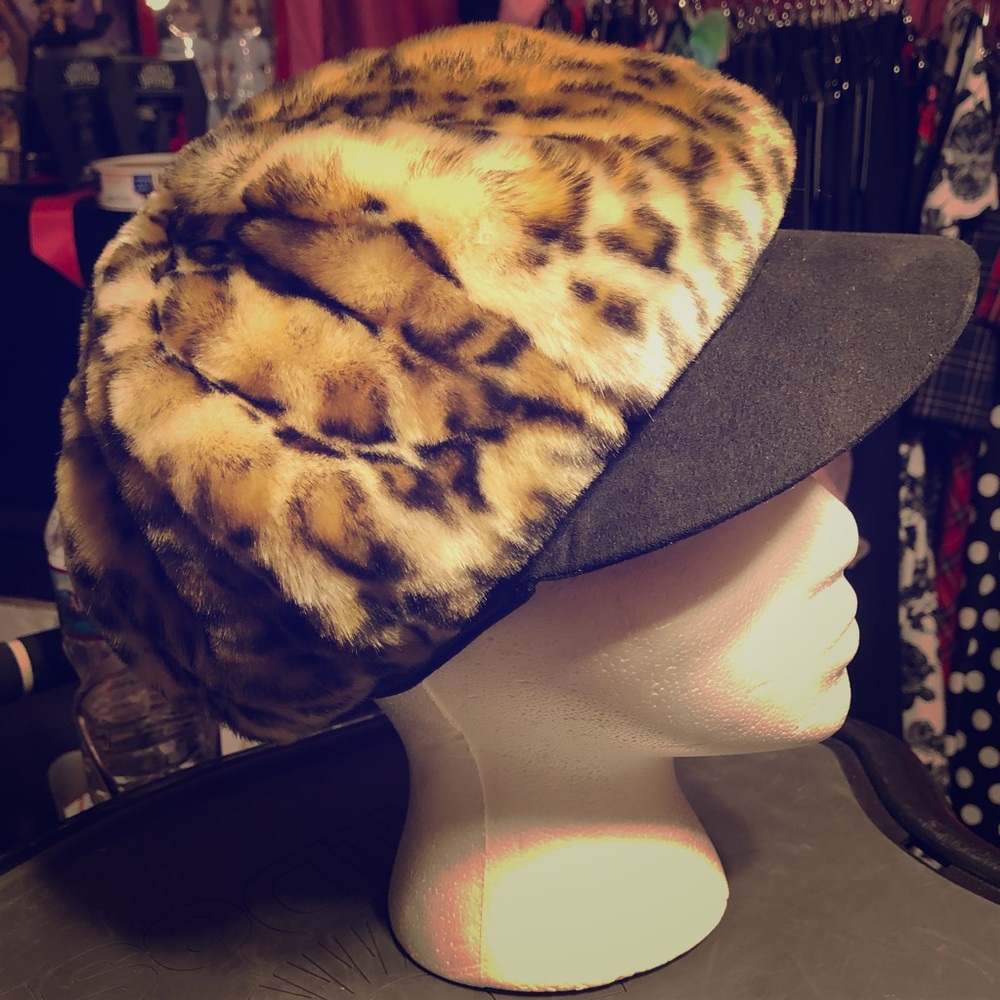 Scala leopard faux fur newsboy hat black brim